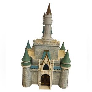 Disney park’s Cinderella castle play set Vintage RETIRED